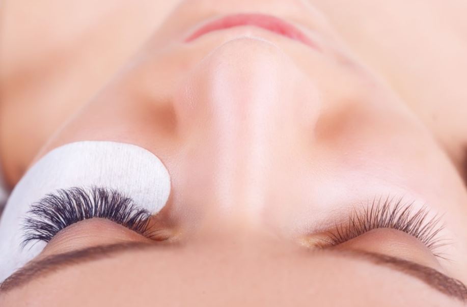 What's the 101 on Eyelash Extensions?